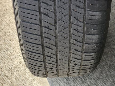 Used 2022 Toyota Venza Limited image 11