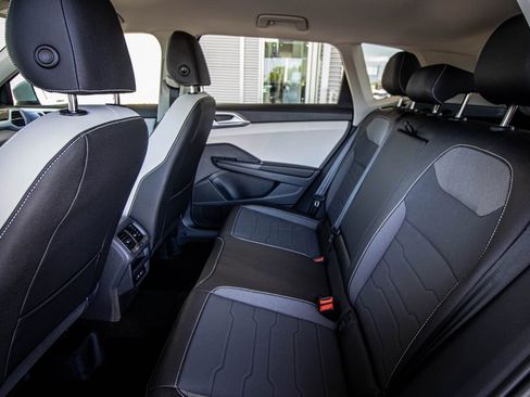 New 2026 Volkswagen Taos SE AWD/4WD image 27