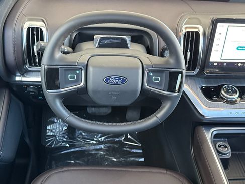 New 2026 Ford Expedition Platinum w/ Platinum Ultimate Package AWD/4WD image 15