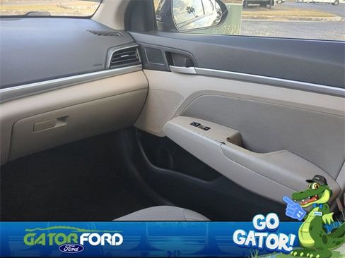 Used 2020 Hyundai Elantra SEL image 18