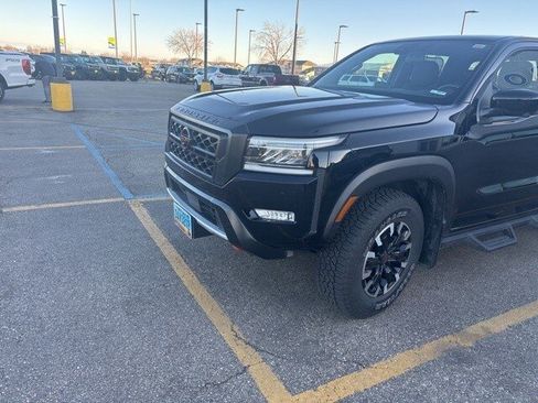 Used 2022 Nissan Frontier PRO-4X image 9