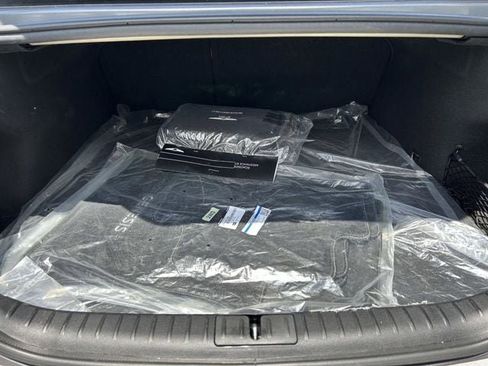 Used 2025 Genesis G70 2.5T image 16