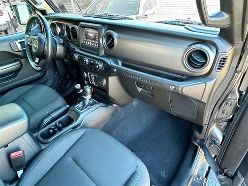 Used 2021 Jeep Wrangler Unlimited Sport image 32