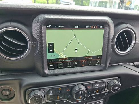 Used 2021 Jeep Gladiator Overland w/ Popular Equipment Package AWD/4WD image 17