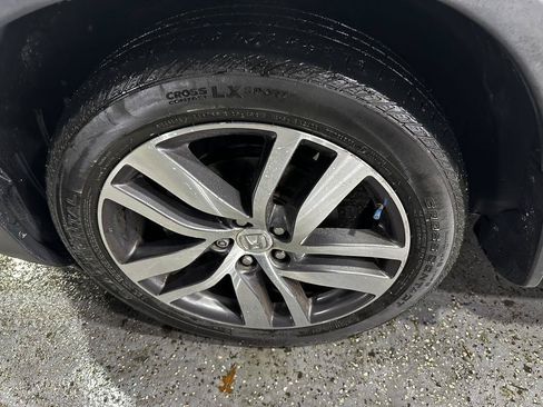 Used 2017 Honda Pilot Touring image 10