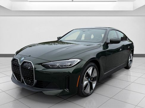 Used 2023 BMW i4 eDrive35 RWD image 9