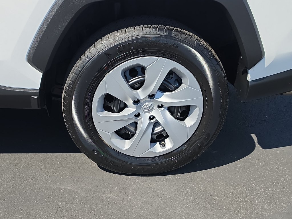 Certified 2025 Toyota RAV4 LE AWD/4WD image 11