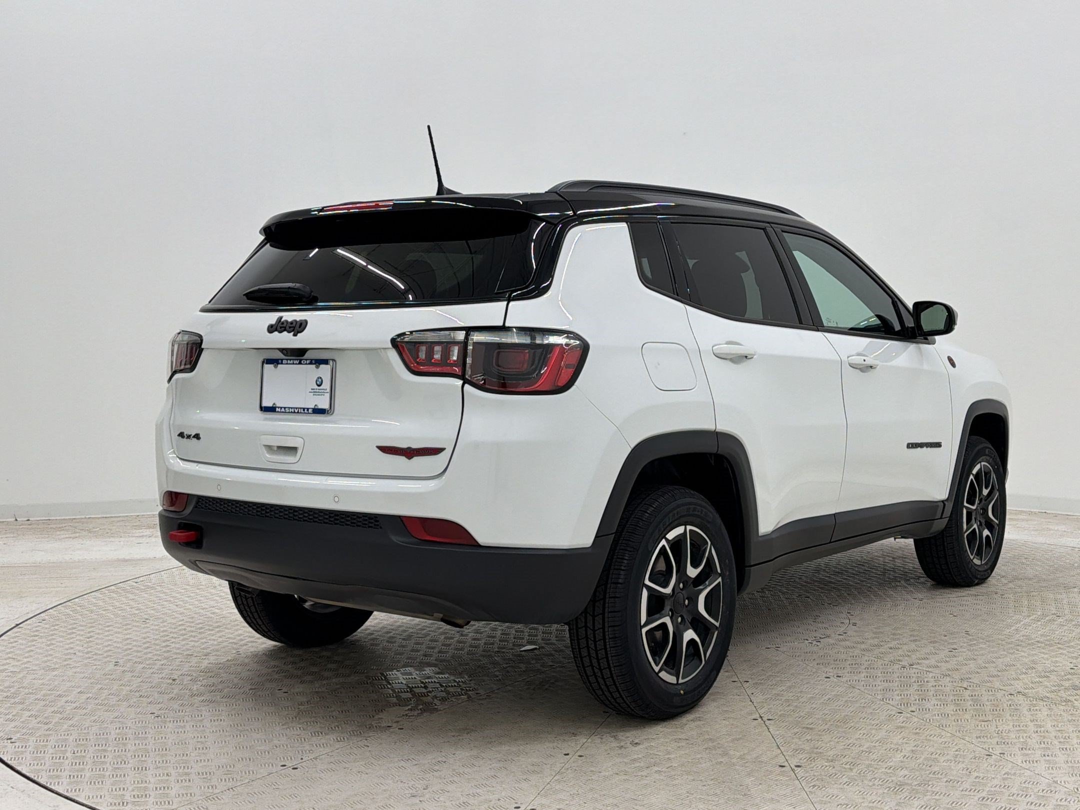 Used 2024 Jeep Compass Trailhawk AWD/4WD image 9