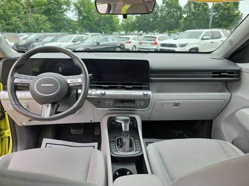Used 2024 Hyundai Kona SEL FWD image 12