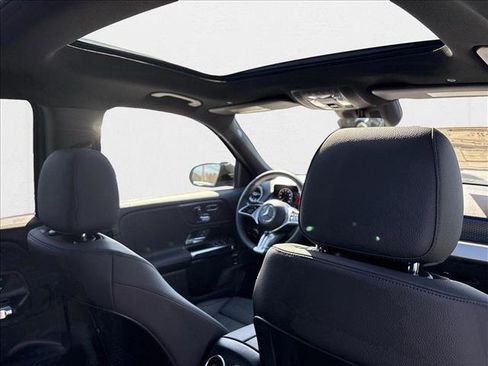 New 2025 Mercedes-Benz GLB 250 4MATIC image 20