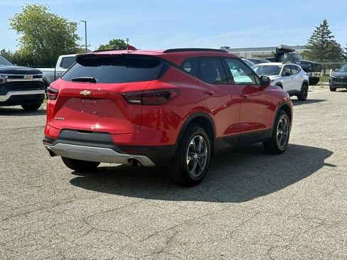 Certified 2024 Chevrolet Blazer LT w/ Convenience Package FWD image 8