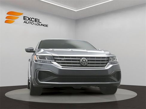 Used 2021 Volkswagen Passat 2.0T R-Line image 40