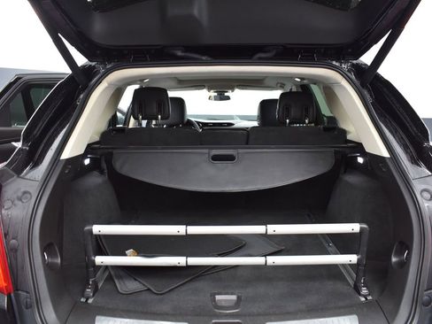 Used 2017 Cadillac XT5 Luxury image 24