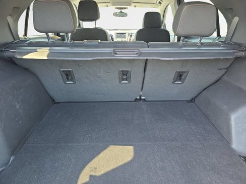 Used 2023 Chevrolet Equinox LT FWD image 24