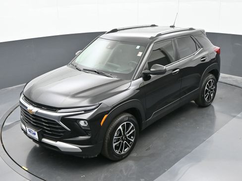 Used 2024 Chevrolet TrailBlazer LT w/ LT Cold Weather Package image 31