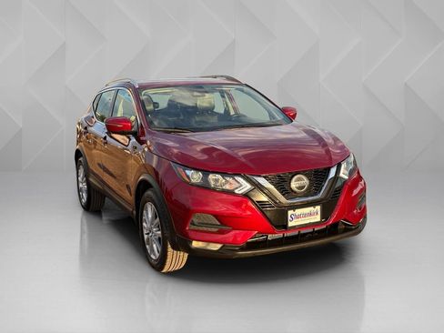 Used 2021 Nissan Rogue Sport SV w/ Technology Package image 3