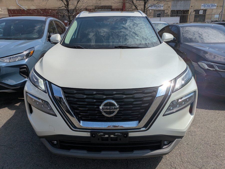 Used 2021 Nissan Rogue SL AWD/4WD image 2