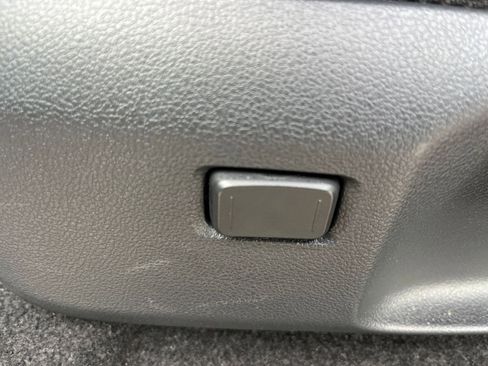 Used 2025 Toyota 4Runner SR5 image 23