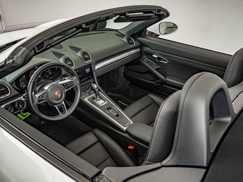 Certified 2019 Porsche 718 Boxster image 26