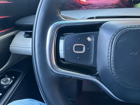 Used 2024 Lincoln Nautilus Premier image 21