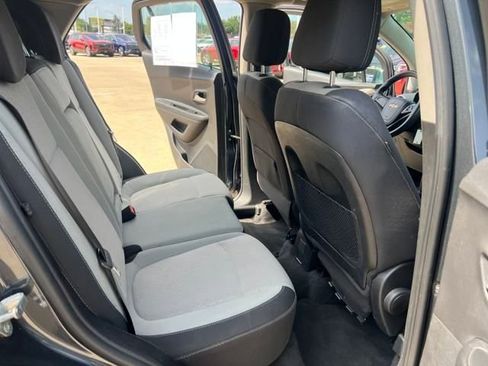 Used 2016 Chevrolet Trax LS image 16