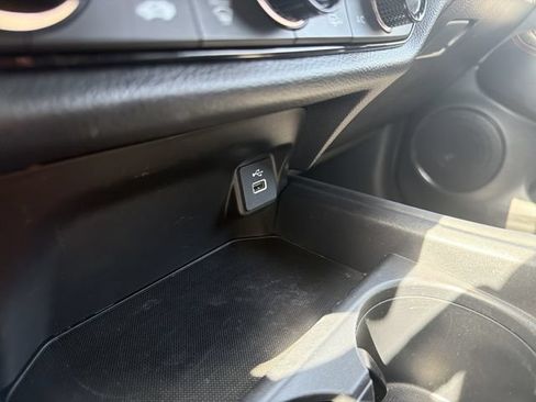 Used 2024 Honda HR-V Sport image 33