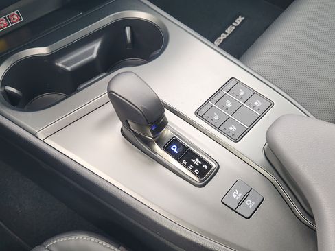 Certified 2025 Lexus UX 300h FWD w/ Accessory Package (Z1) image 25