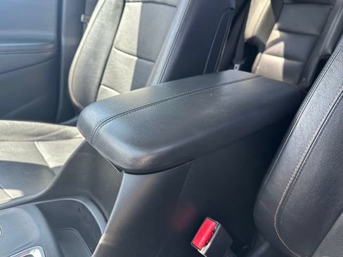 Used 2020 Chevrolet Equinox Premier AWD/4WD image 12
