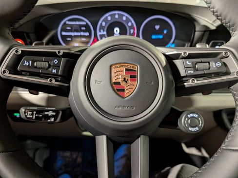 New 2026 Porsche Cayenne Coupe AWD/4WD image 27