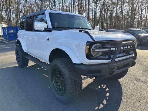 Used 2024 Ford Bronco Outer Banks image 2