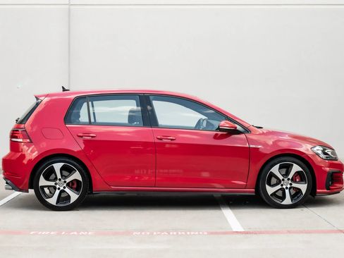 Used 2018 Volkswagen GTI SE image 6