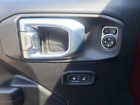 Certified 2021 Jeep Wrangler Sport image 13