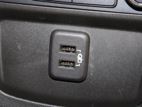 Used 2024 Buick Enclave Essence w/ Technology Package image 35