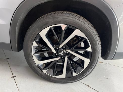 Used 2023 Mitsubishi Outlander SE FWD image 15