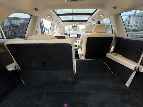 Used 2024 Mercedes-Benz GLS 580 4MATIC w/ Warmth & Comfort Package image 28
