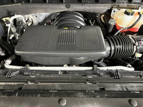 Used 2025 Chevrolet Silverado 1500 LT w/ LPO, Dark Essentials Package RWD image 41