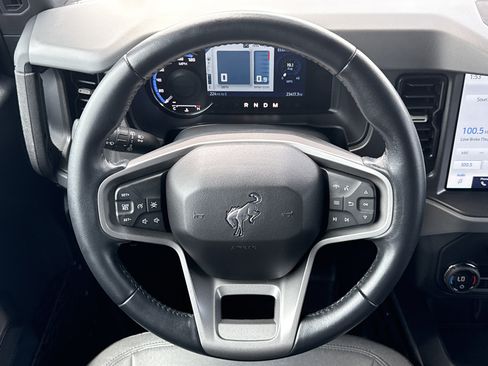 Used 2024 Ford Bronco Big Bend w/ Sasquatch Package AWD/4WD image 18