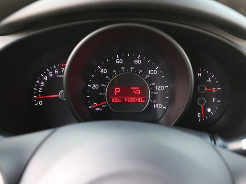 Used 2018 Kia Soul FWD image 28