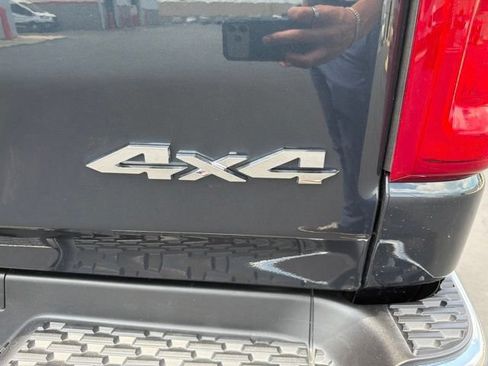 Used 2025 RAM 1500 Big Horn AWD/4WD image 9