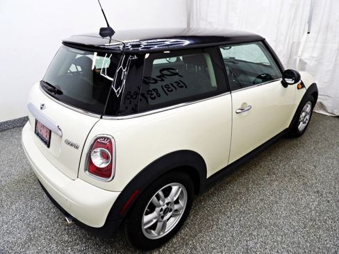 Used 2012 MINI Cooper Hardtop image 6