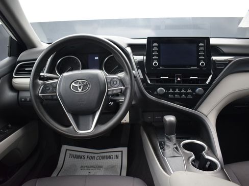 Used 2021 Toyota Camry LE image 14