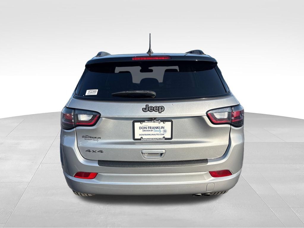 Used 2022 Jeep Compass High Altitude AWD/4WD image 5