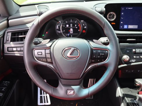 Used 2025 Lexus ES 350 F Sport w/ Accessory Package (Z2) FWD image 18