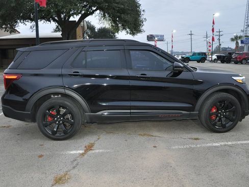 Used 2023 Ford Explorer ST w/ Equipment Group 401A image 6