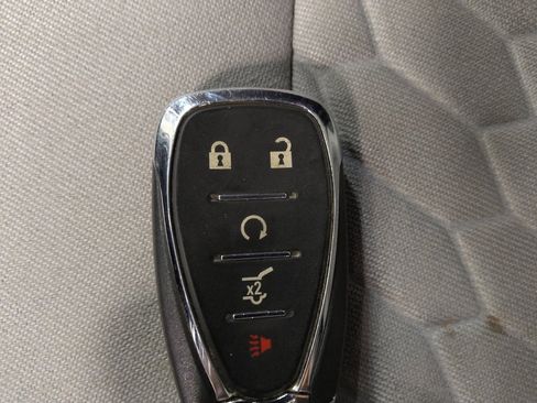 Used 2020 Chevrolet Equinox LT FWD image 32