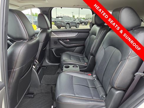 Used 2024 MAZDA CX-90 Plug-In Hybrid w/ Preferred AWD/4WD image 11