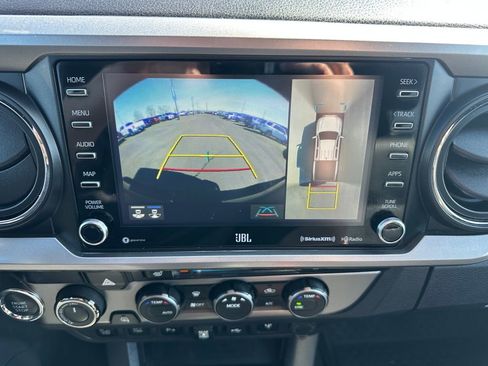 Certified 2021 Toyota Tacoma Limited AWD/4WD image 17
