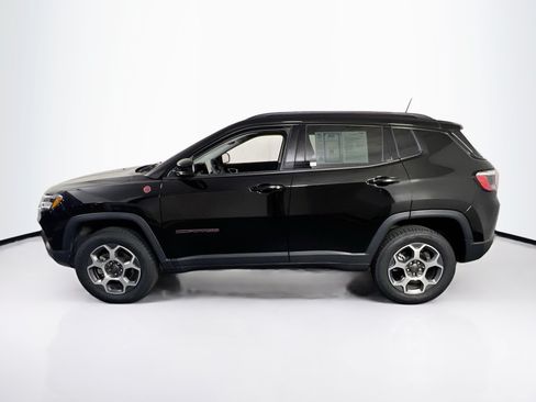 Used 2022 Jeep Compass Trailhawk w/ Sun and Sound Group AWD/4WD image 8
