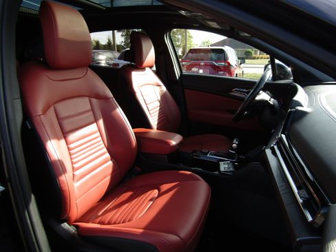 Used 2023 Kia Sportage SX image 30