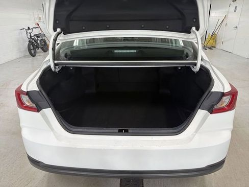 Used 2025 Toyota Camry LE image 15